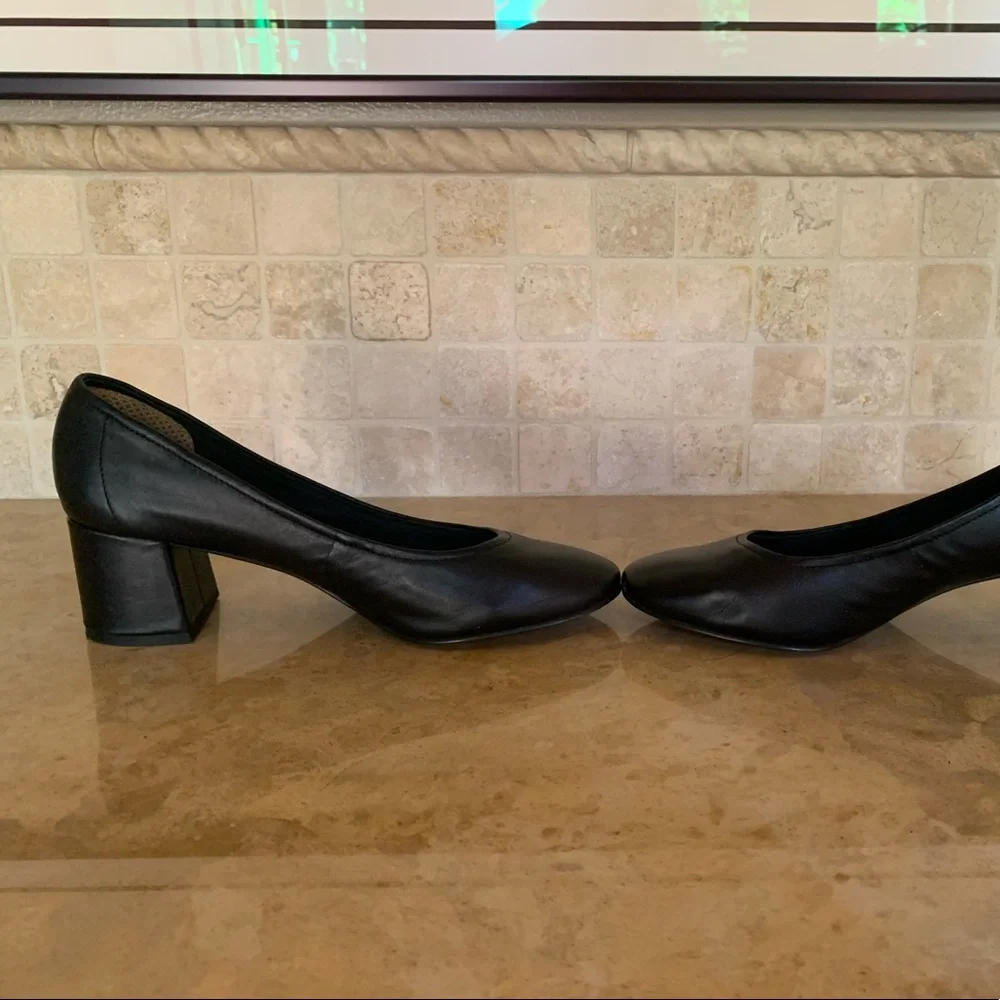 Steve Madden Black Leather Heels - Picture 1 of 3